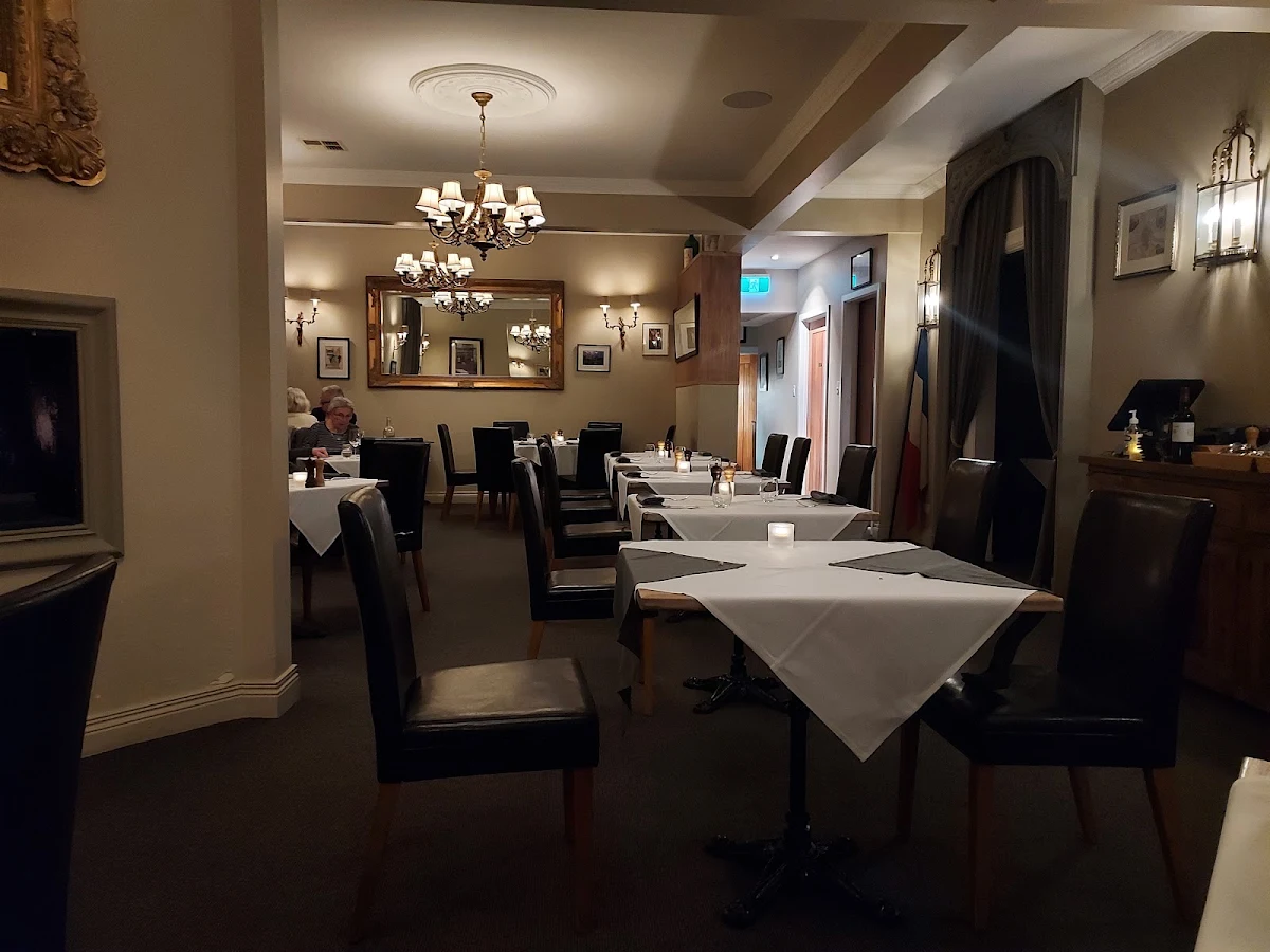 Vibe, Bistro La Provence