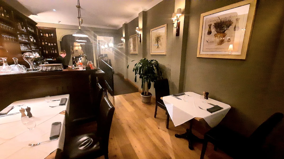 Vibe, Bistro La Provence