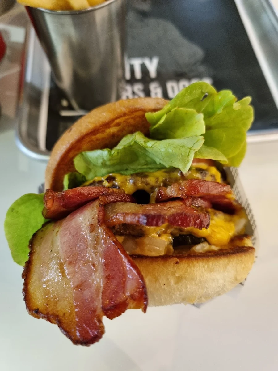 Food & drink, Soul Brothers Burger Bar