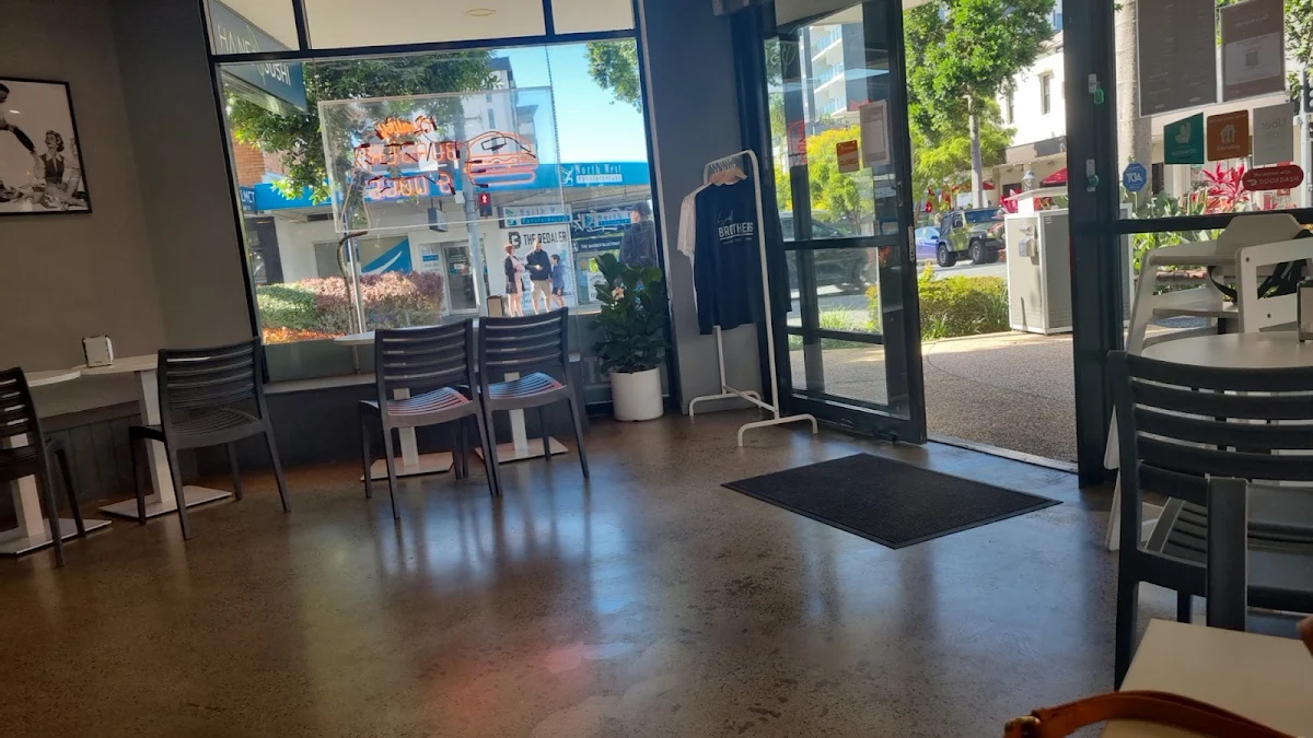 Vibe, Soul Brothers Burger Bar