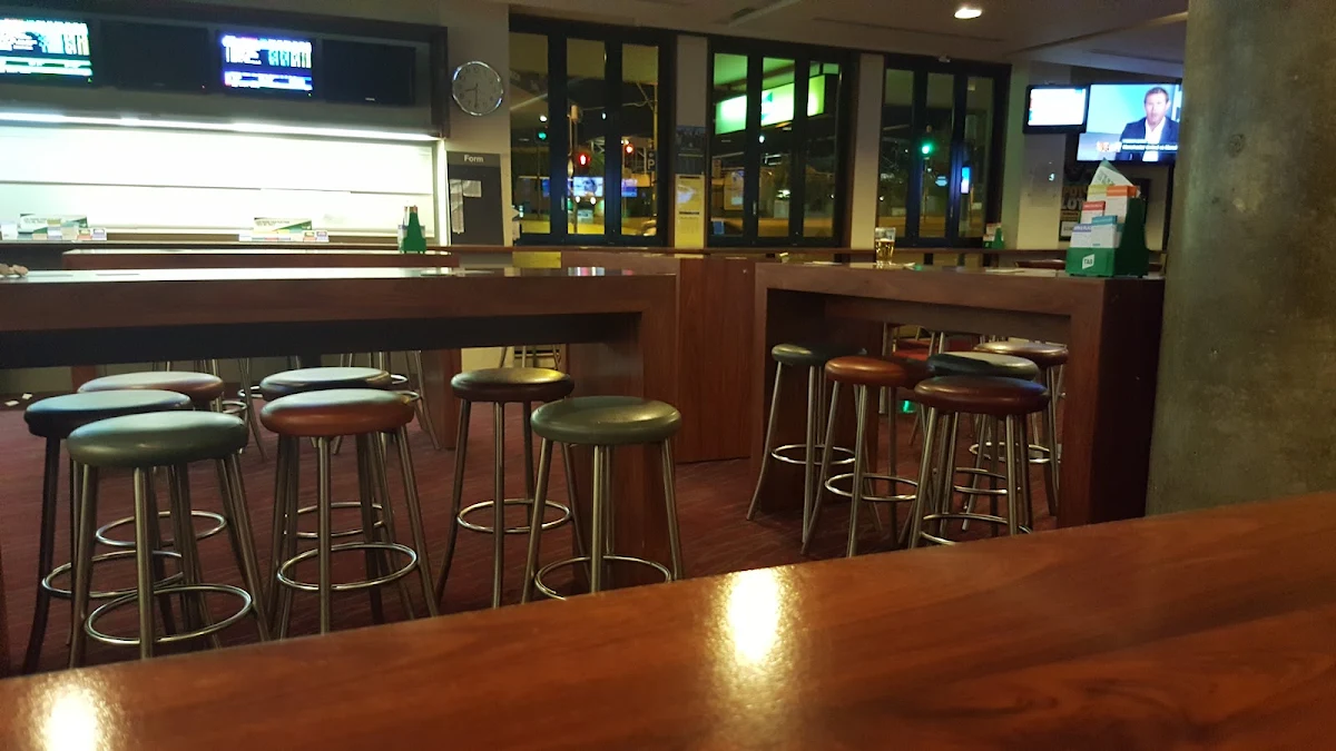 Vibe, Ryedales Tavern