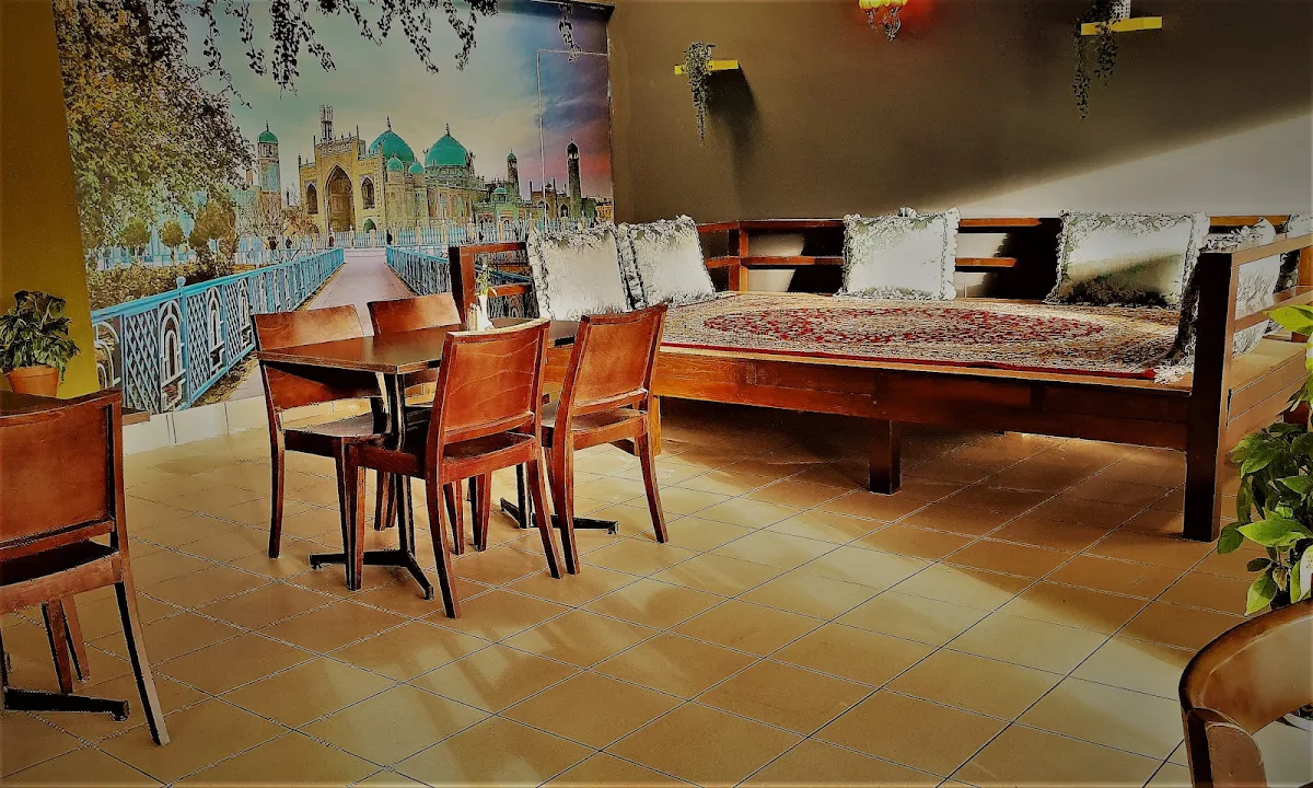 Vibe, Rumi Palace