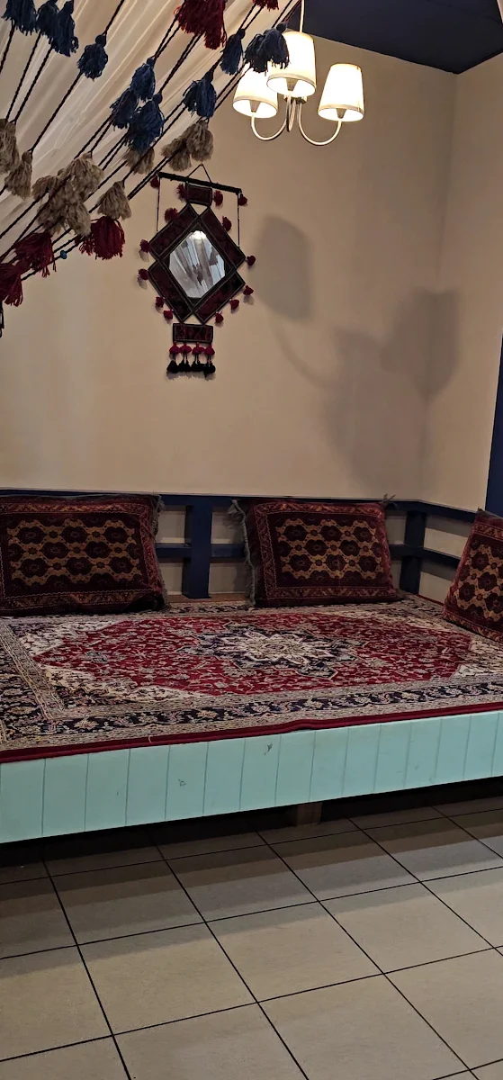 Vibe, Rumi Palace