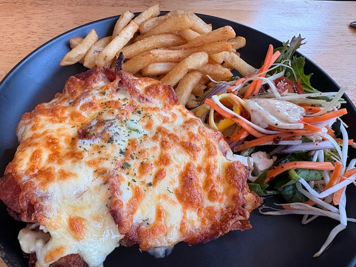 Food & drink, Campbell Town Hotel Motel