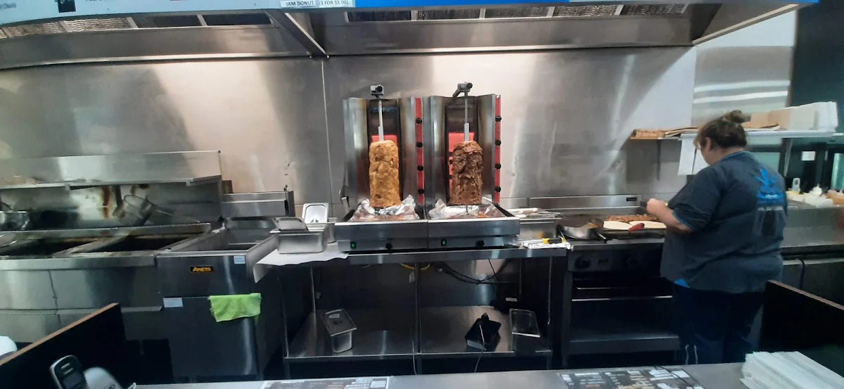 Vibe, Chris's Kebabs & Grill