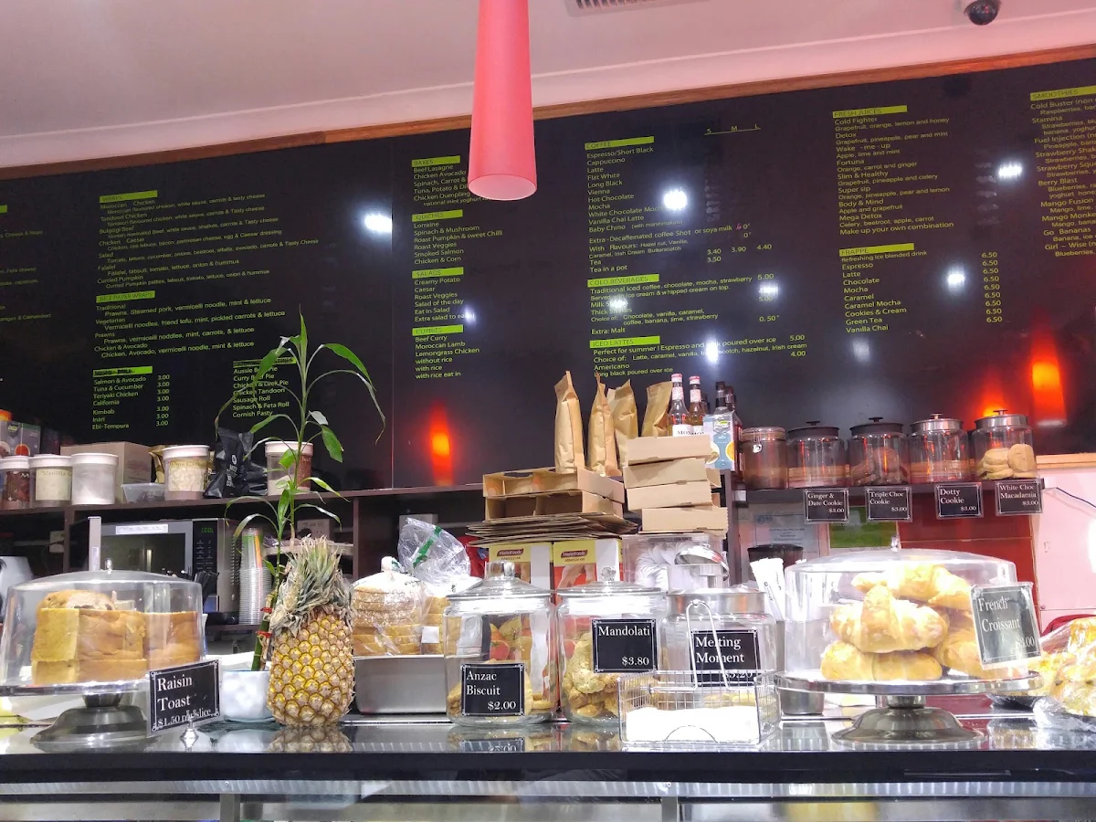 Vibe, 29 Cafe & Eatery
