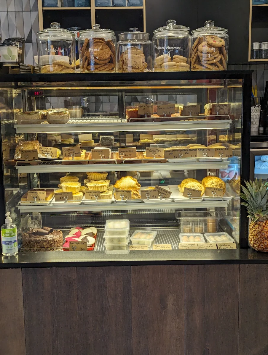 Vibe, 29 Cafe & Eatery