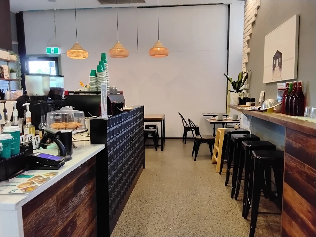 Vibe, 29 Cafe & Eatery