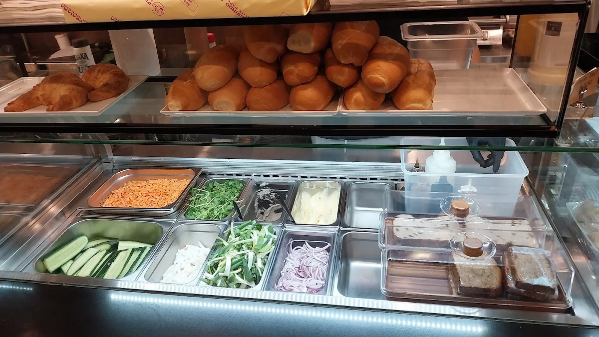 Vibe, 29 Cafe & Eatery