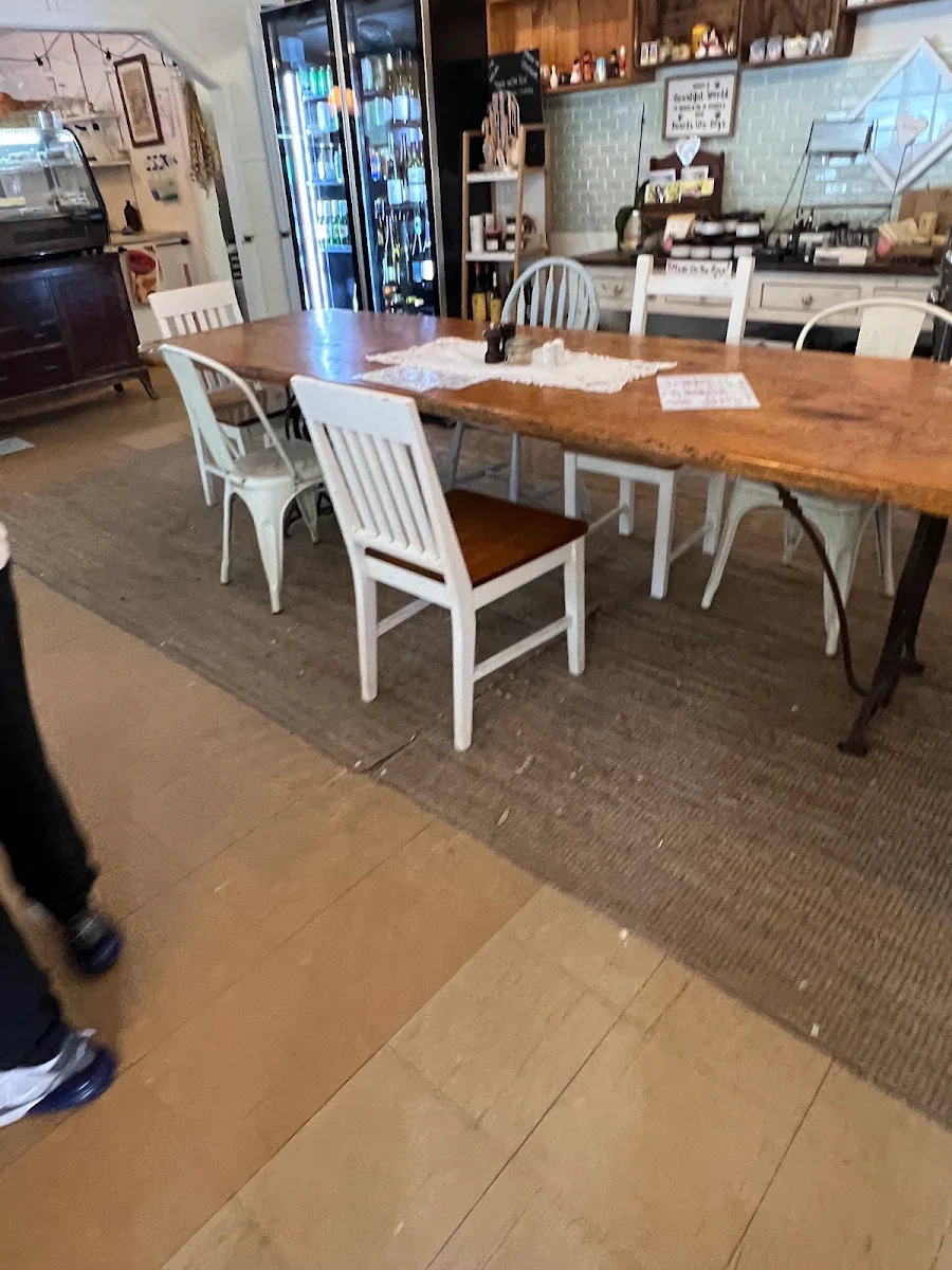 Vibe, The Silverleaves Cafe and General Store