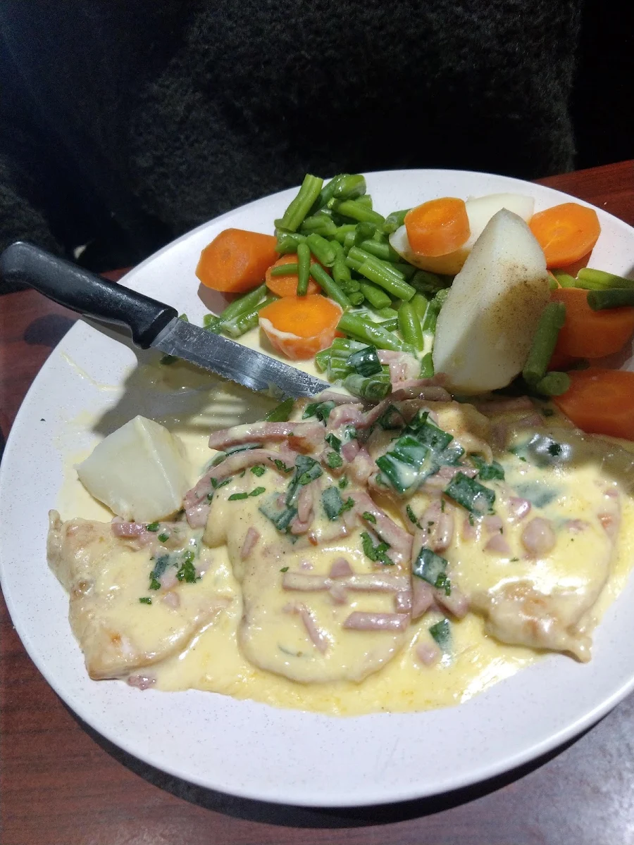 Food & drink, Frank & Dino's