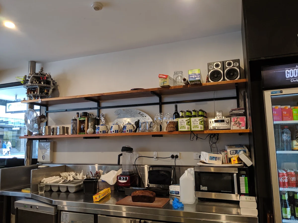 Vibe, Death Star Canteen