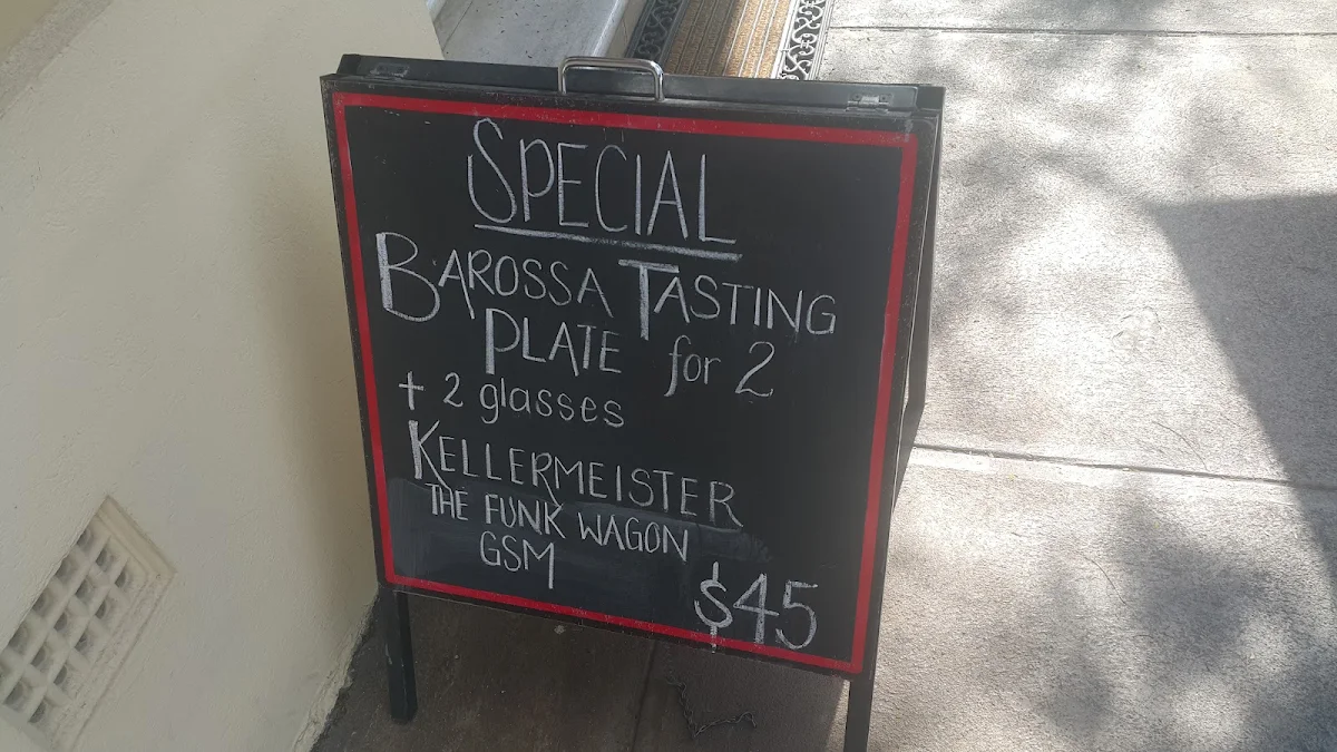 Menu, Wanera Wine Bar