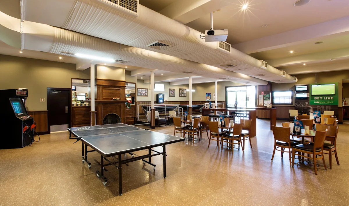 Vibe, Blacktown Inn