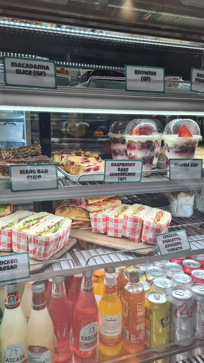 Vibe, Scrumptious on Summer Cafe