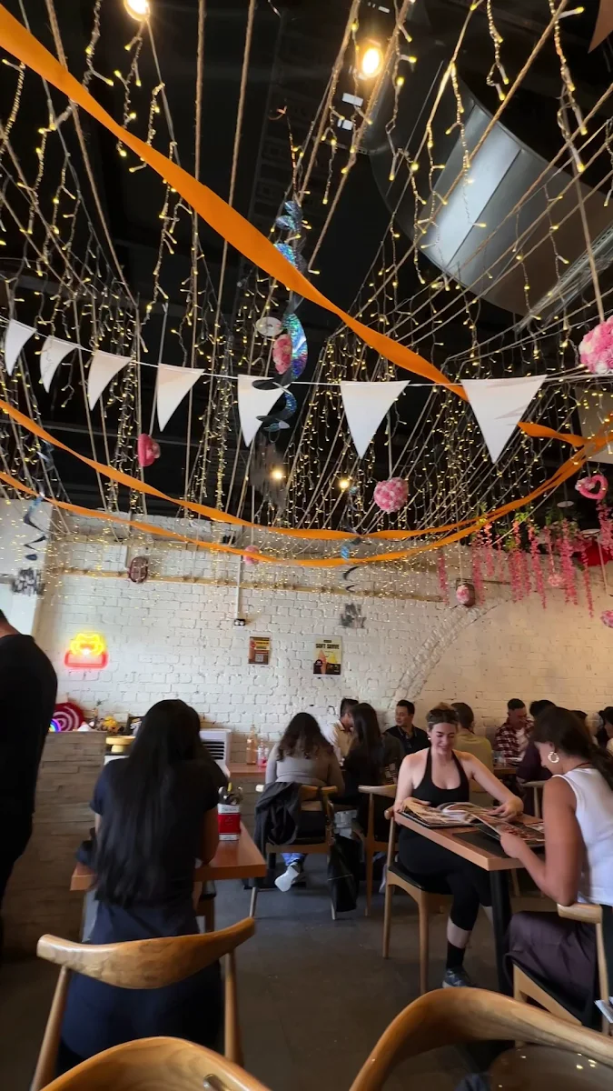 Vibe, D'ELEPHANT THAI RICHMOND