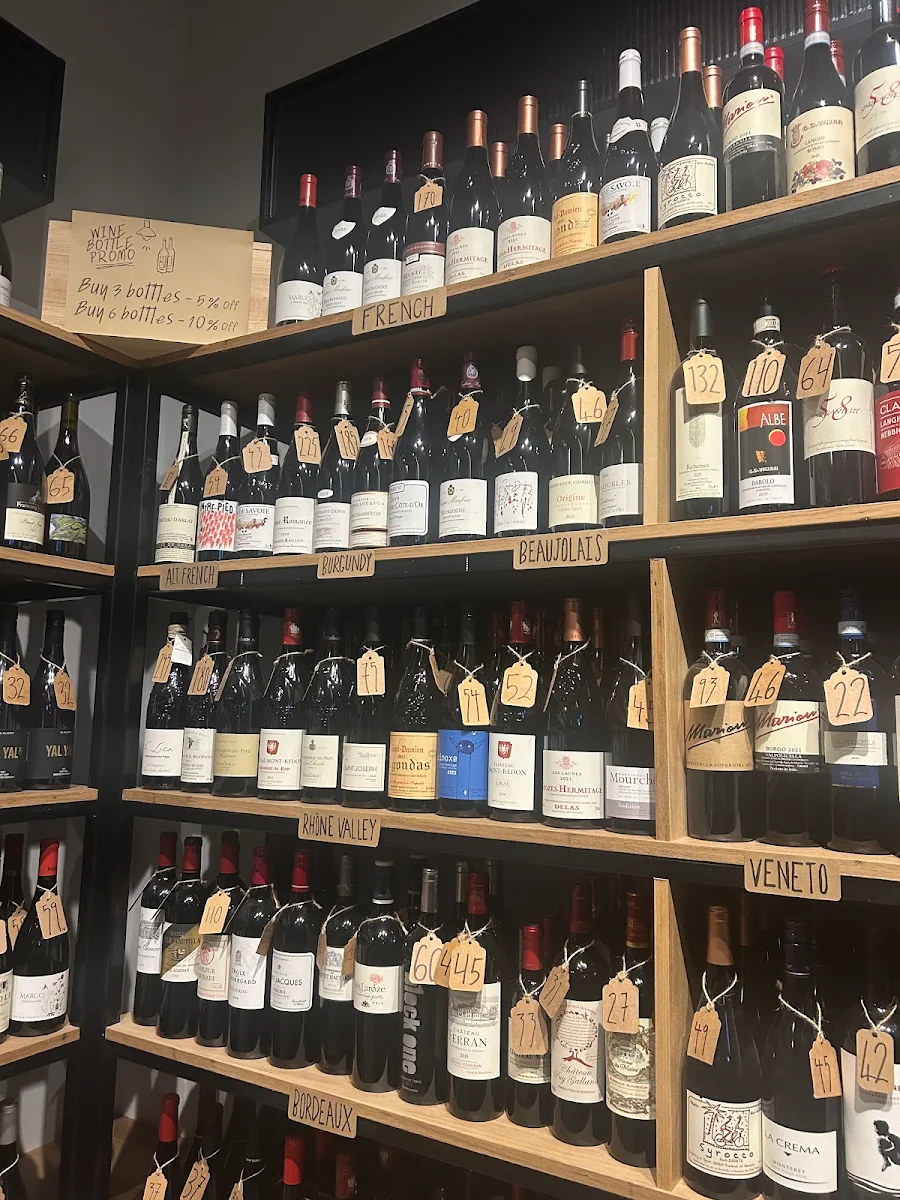 Vibe, Rocket Wine