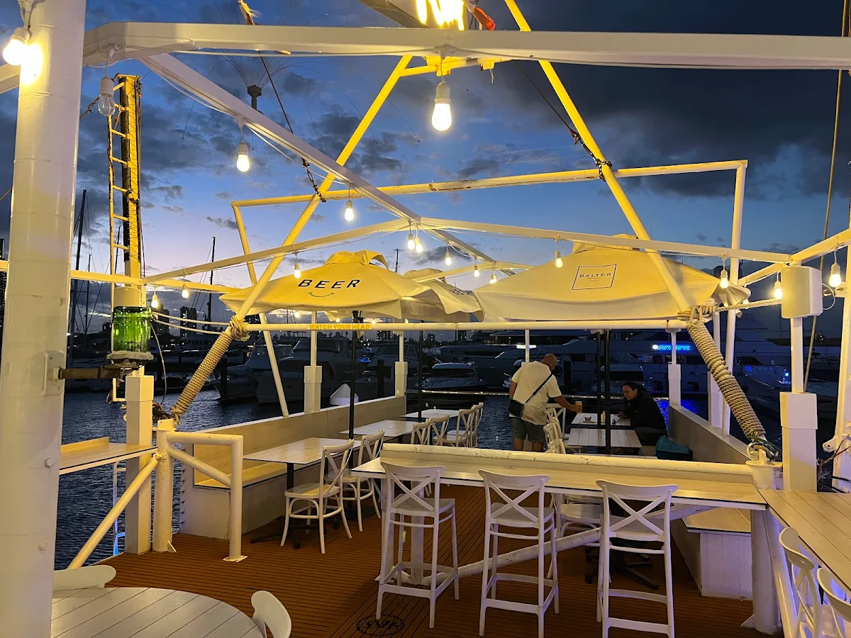 Vibe, Holy Ship Restaurant & Bar