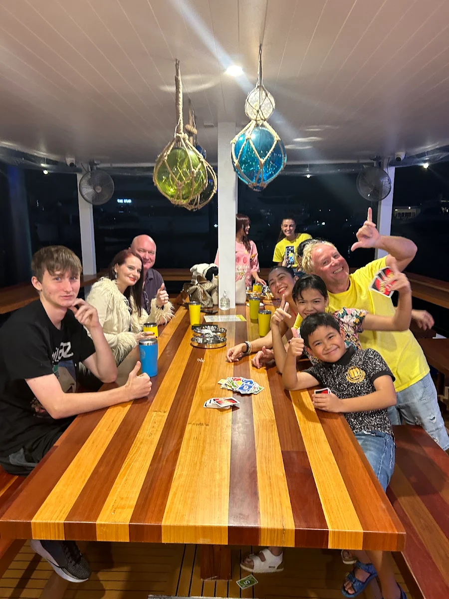 Vibe, Holy Ship Restaurant & Bar