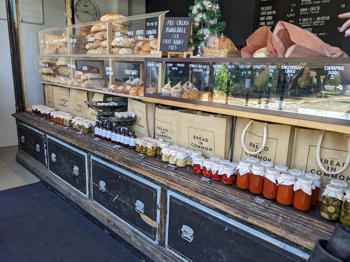 Menu, Common Bakery