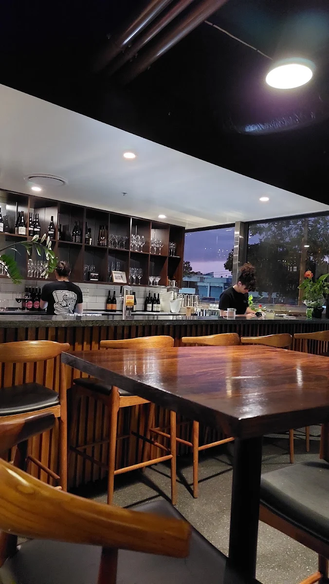 Vibe, Little g Pizzeria