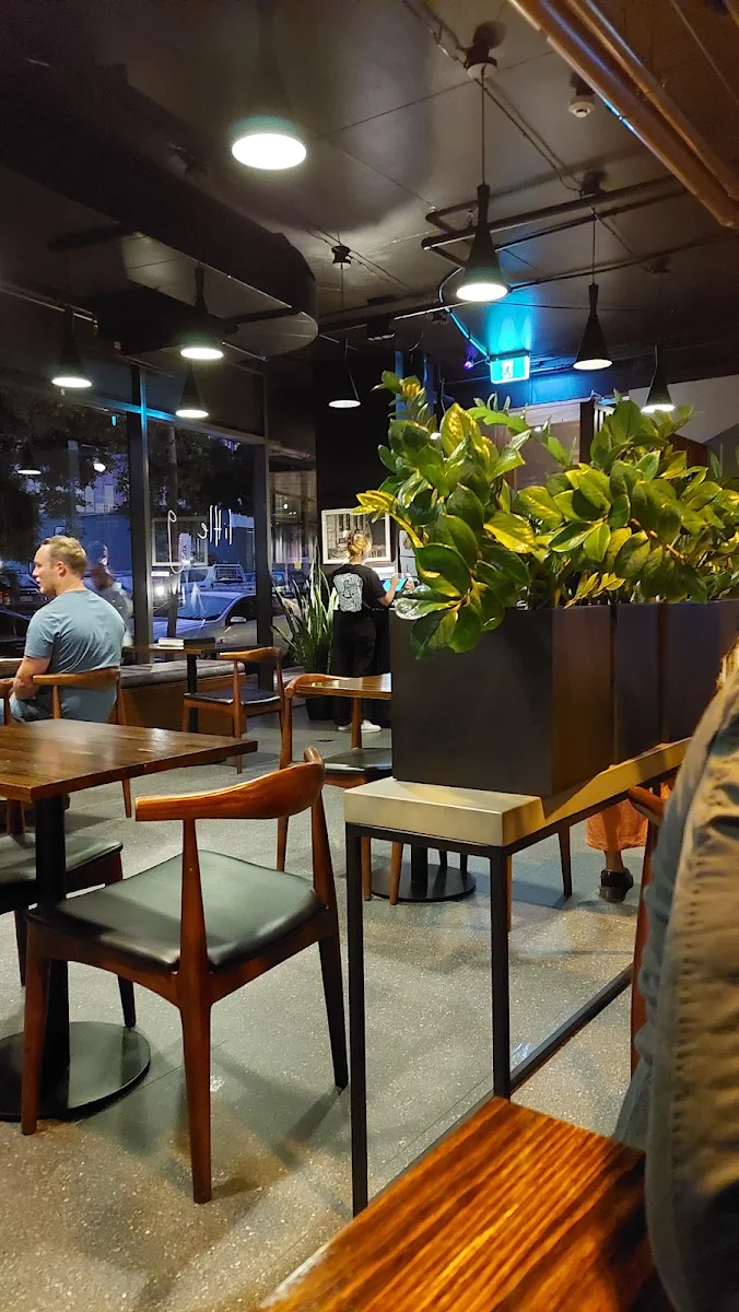 Vibe, Little g Pizzeria
