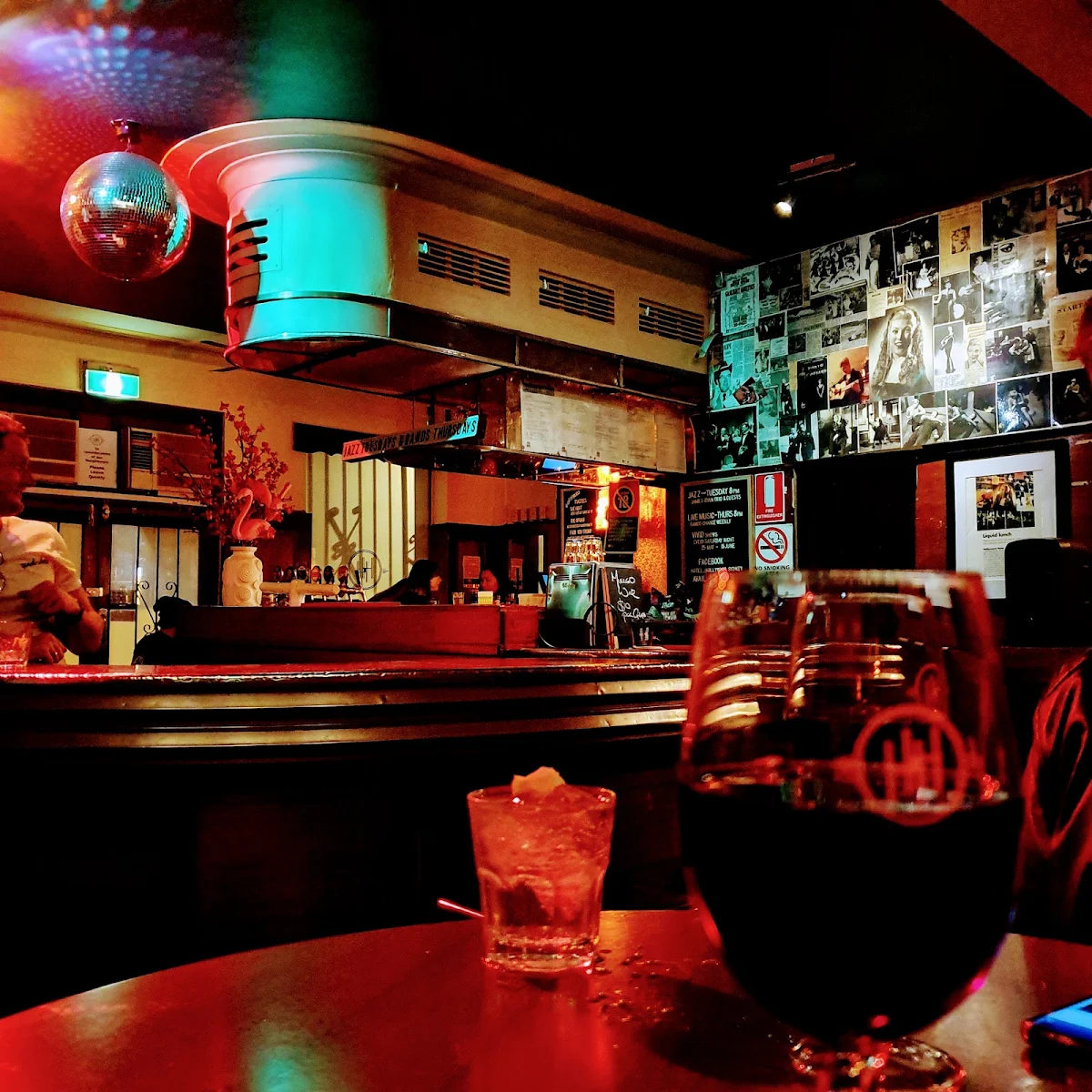 Vibe, Hollywood Hotel