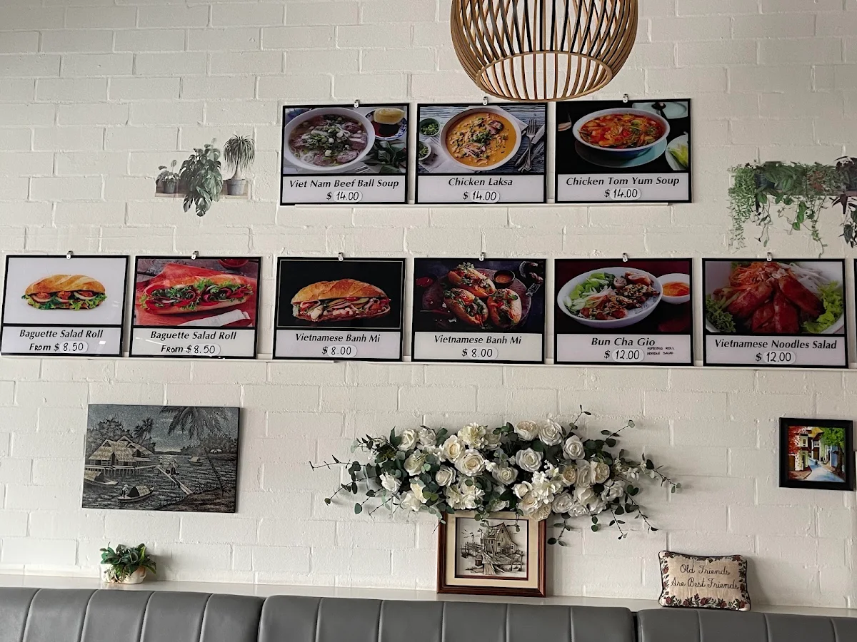 Menu, VIN & VAN CAFE