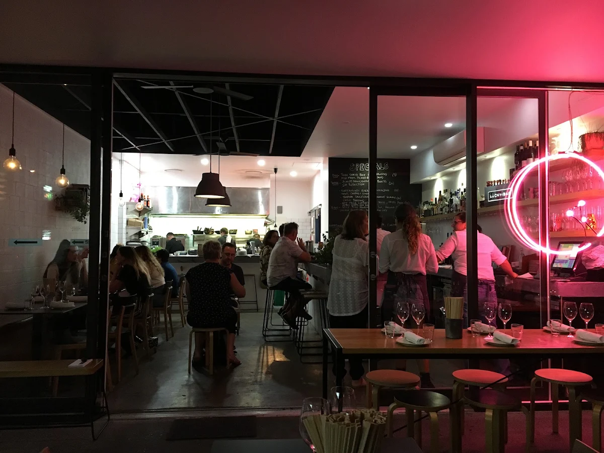 Vibe, Lucky Bao