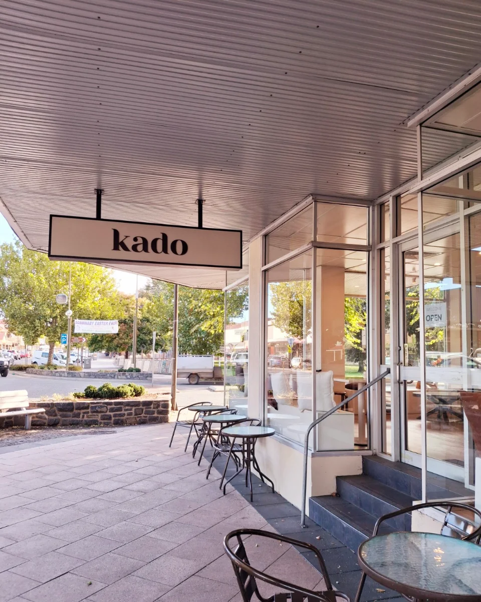 Kado Cafe cover