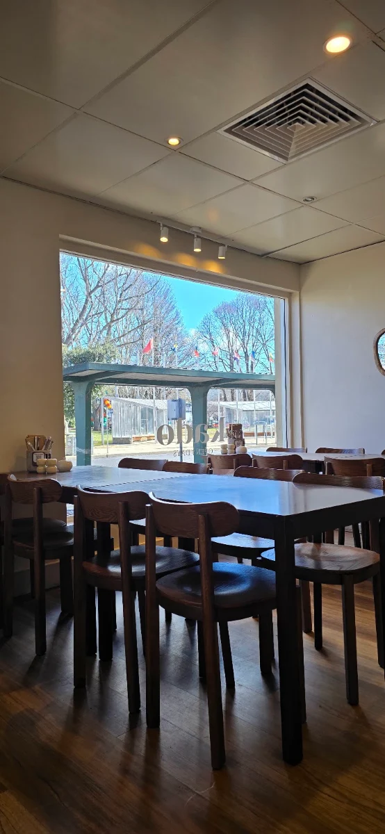 Vibe, Kado Cafe