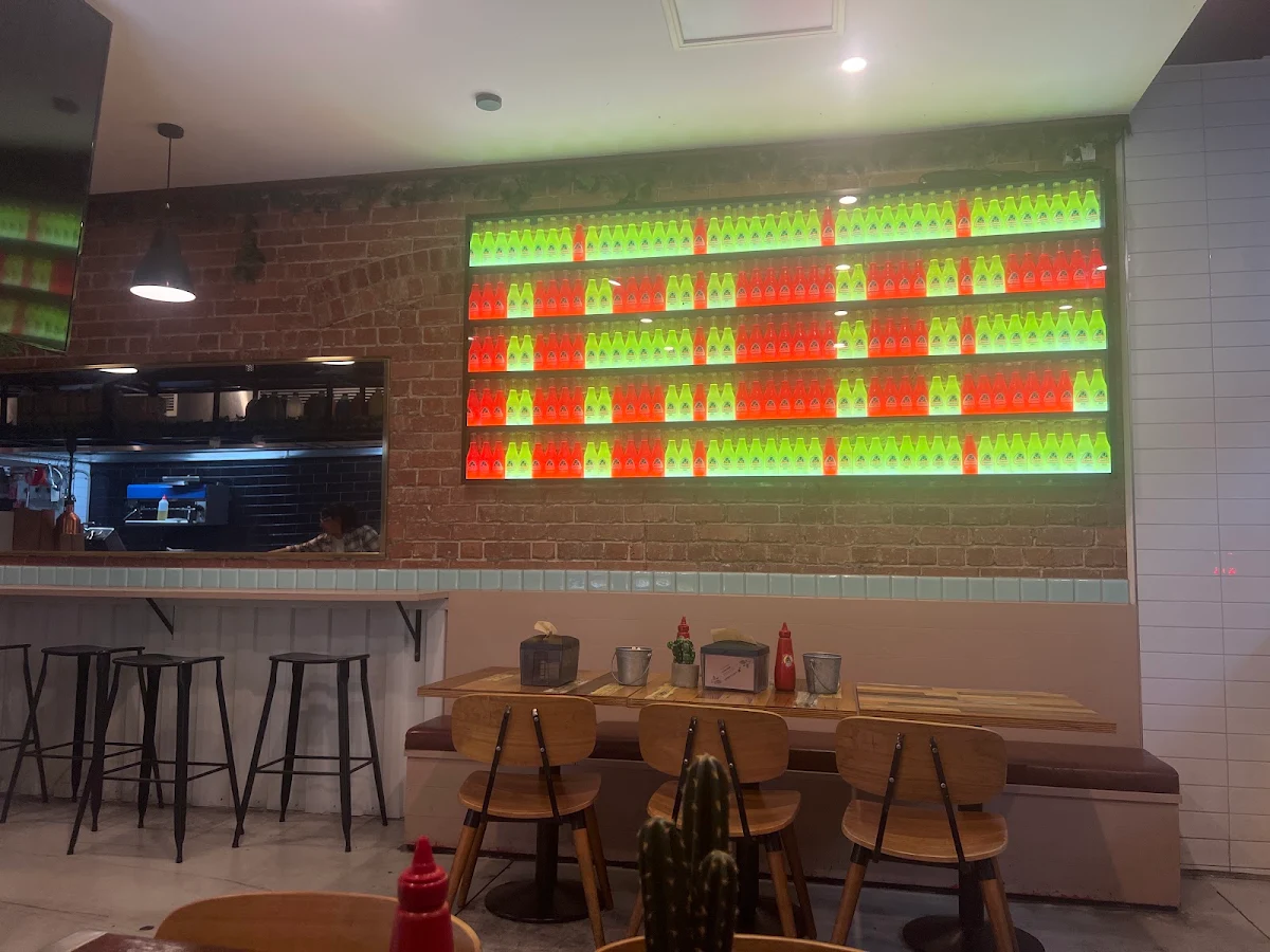 Vibe, Sideshow Burgers Seddon