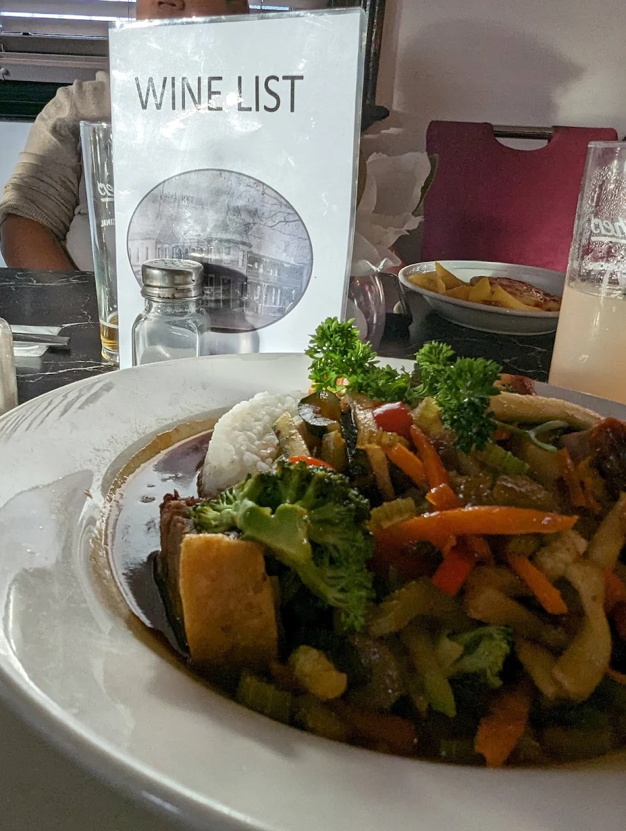Food & drink, Wheatsheaf Hotel