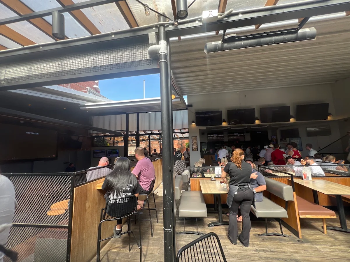 Vibe, The Sporting Globe Bar & Grill Geelong