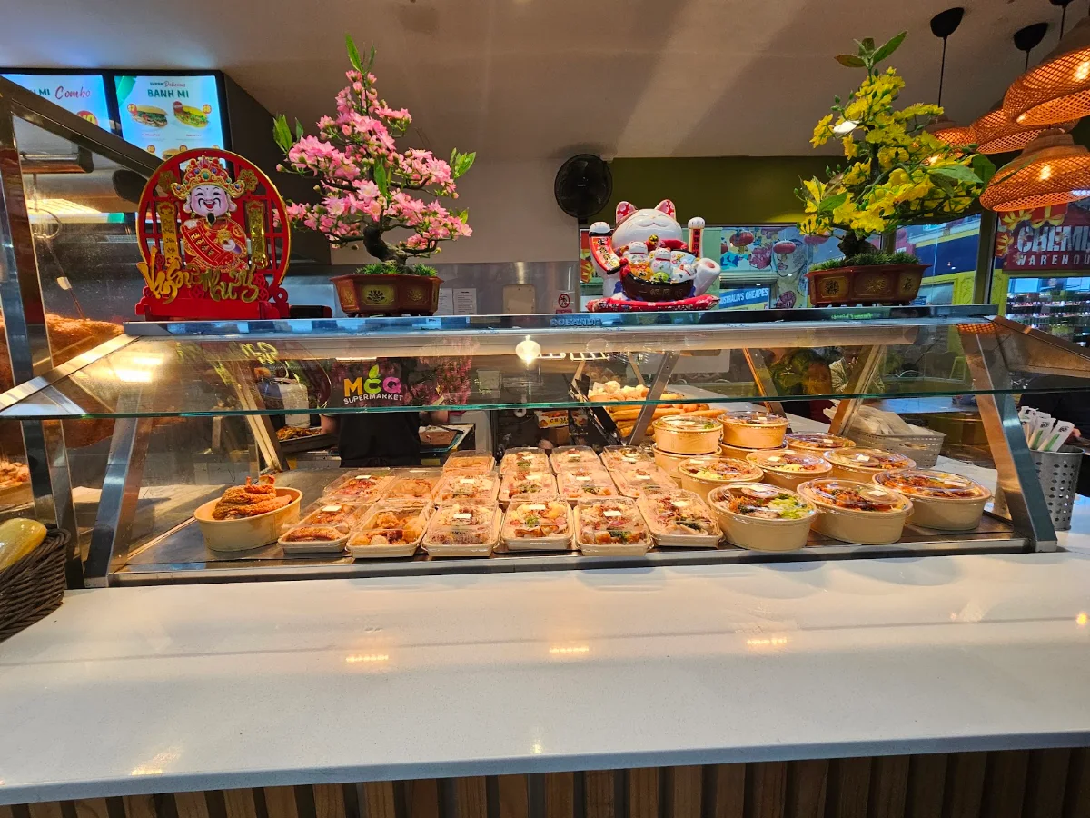 Vibe, MCQ Vietnamese Street Food