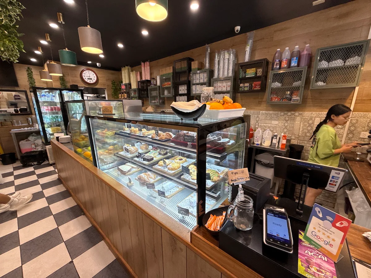Vibe, Cafe Glory and foods