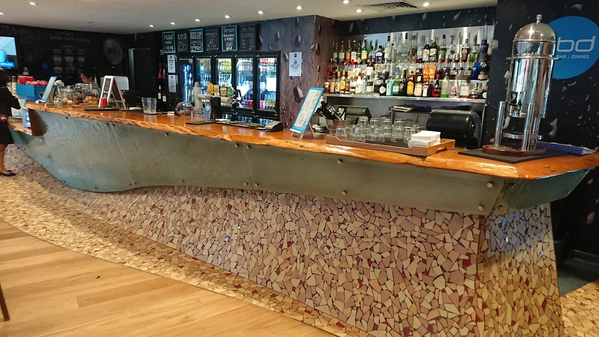 Vibe, CBD | Cafe Bar Dining
