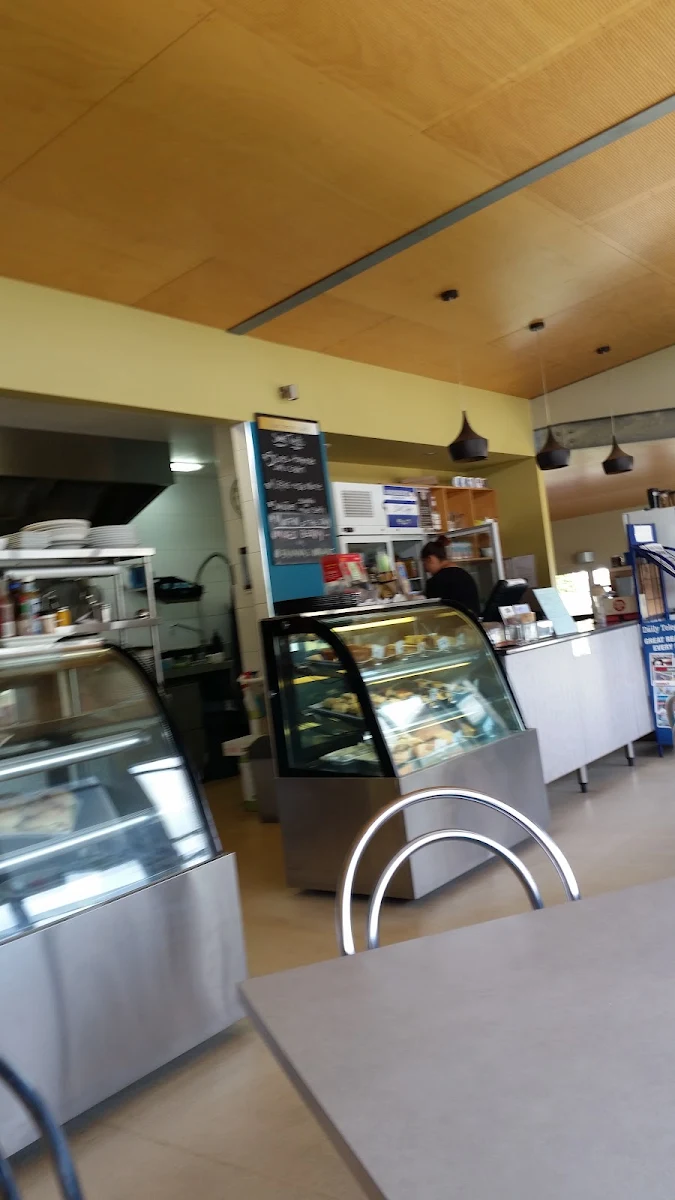 Vibe, Blue Heron Cafe