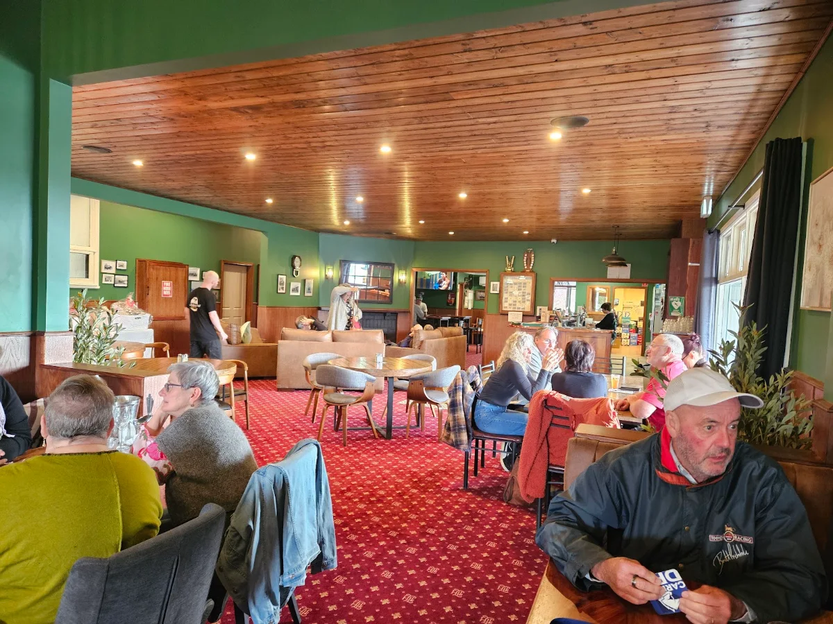 Vibe, The Dederang Hotel