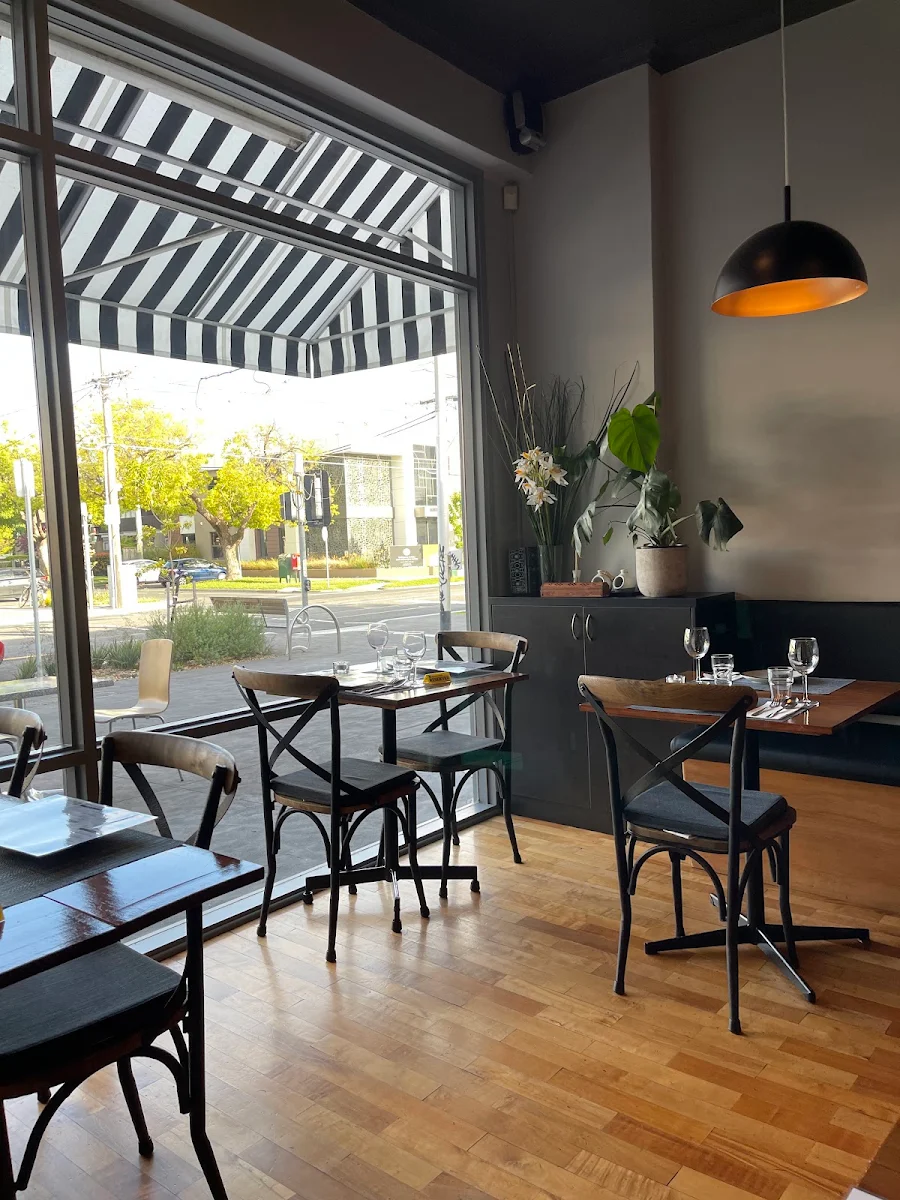 Vibe, Niyom Thai Restaurant - Creative Thai Cuisine in Brighton East