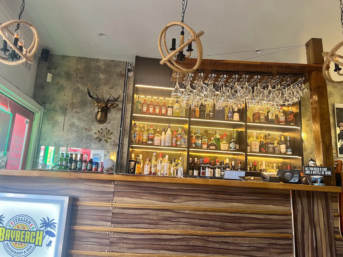 Vibe, Baybeach Italian Restaurant & Bar Lounge