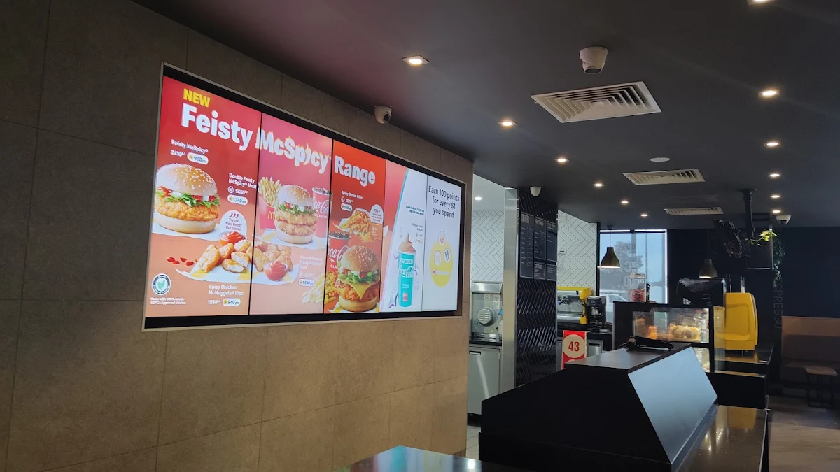 Menu, McDonald's Green Fields