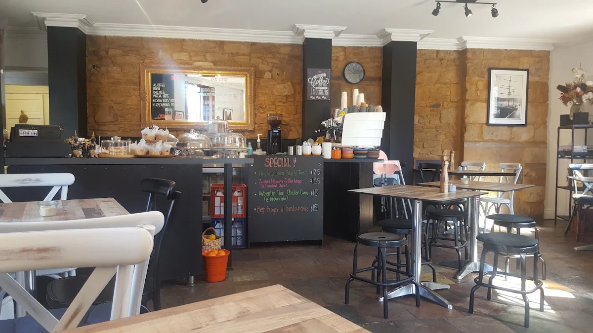 Vibe, Orange lotus cafe