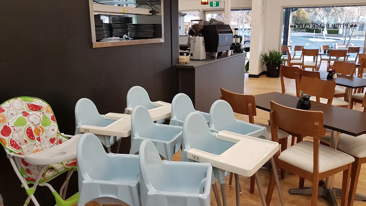 Vibe, Pitch Black Cafe