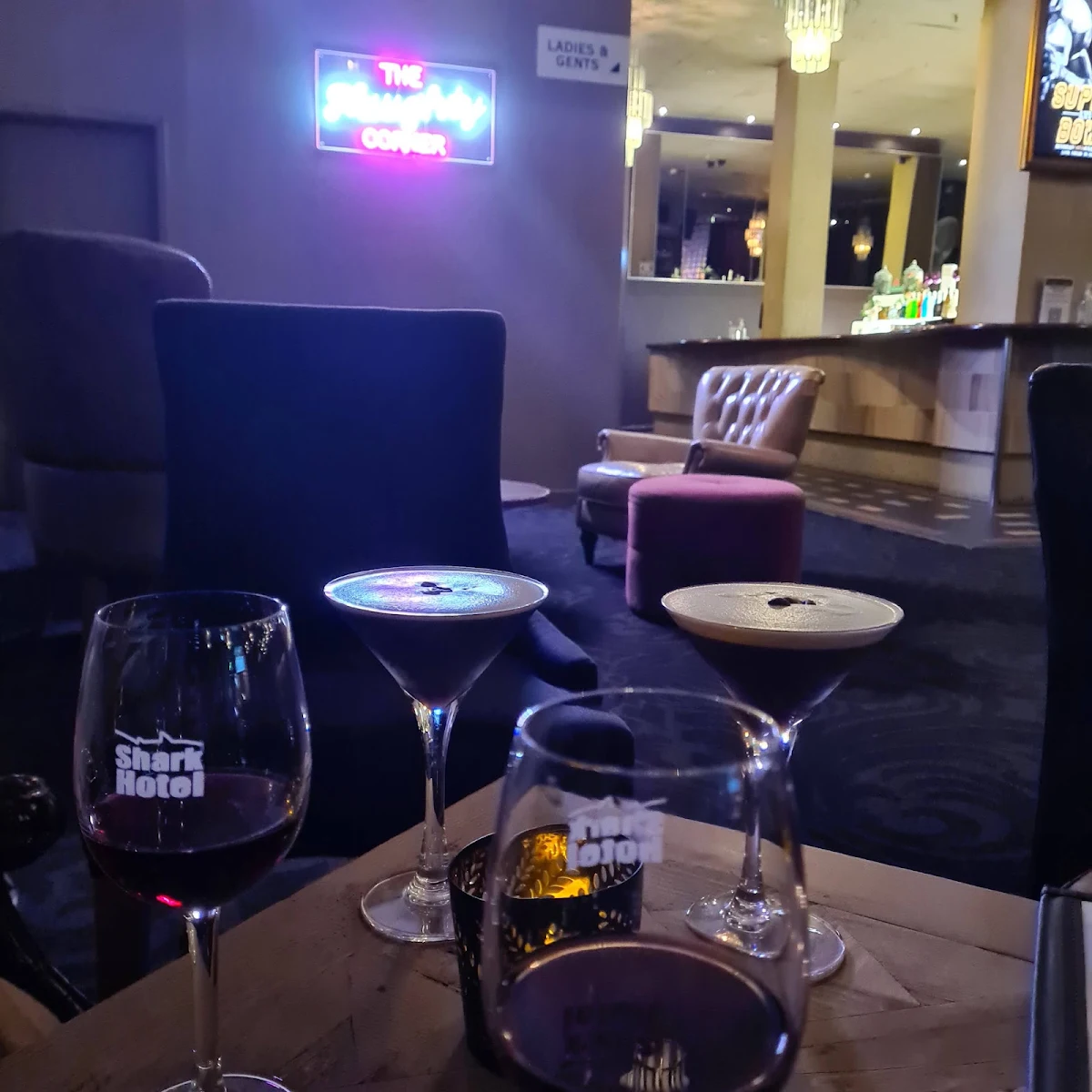 Food & drink, Shark Hotel