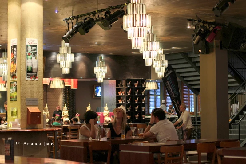Vibe, Shark Hotel