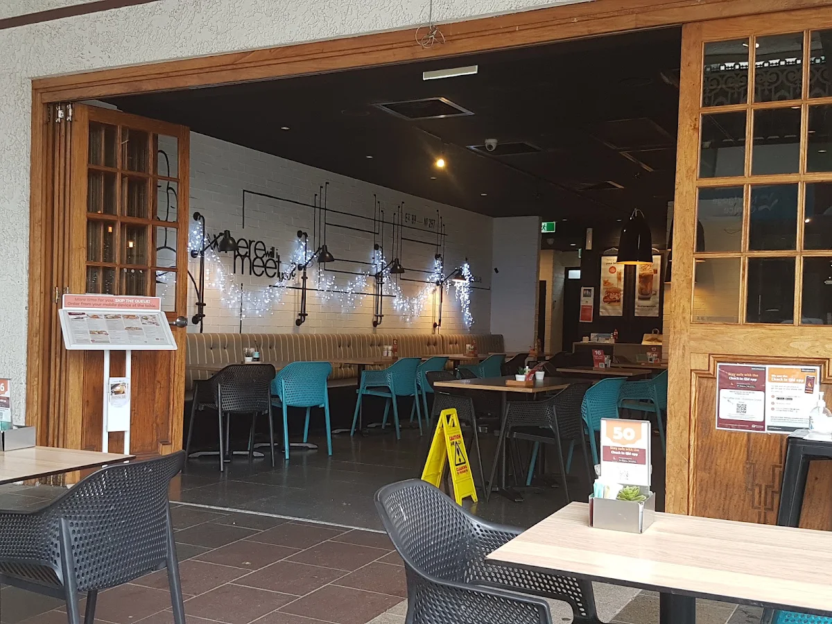 Vibe, The Coffee Club Café - Gladstone Grand Hotel