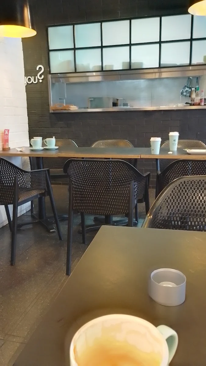 Vibe, The Coffee Club Café - Gladstone Grand Hotel