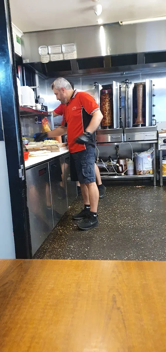 Vibe, Five Star Kebabs