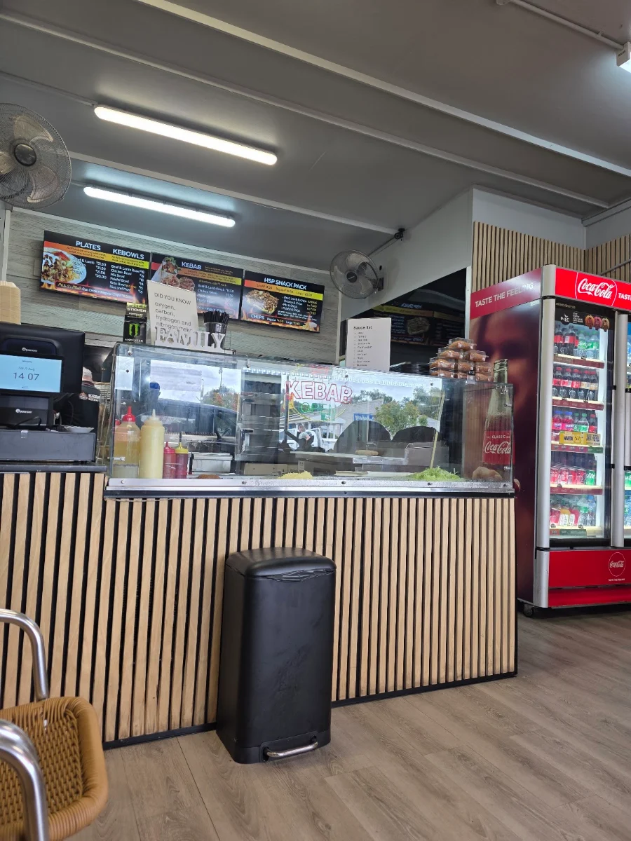 Vibe, Billy'z Kebabs